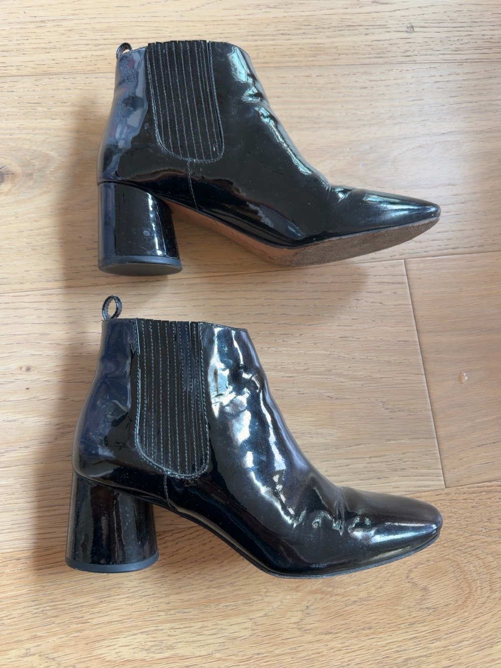 Marc Jacobs Black Patent Leather Chelsea Ankle Boots – EU 38